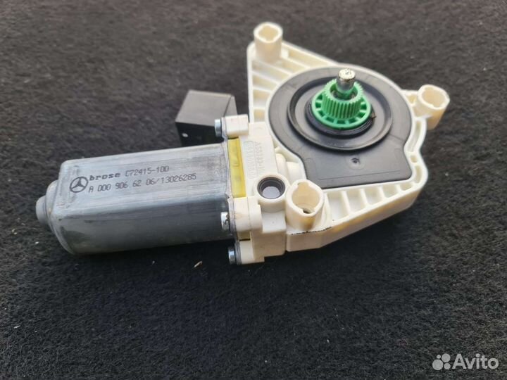 Мотор Стеклоподъемника правый Mercedes W205 coupe