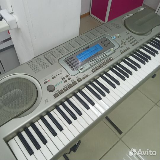 Синтезатор Casio WK-3300