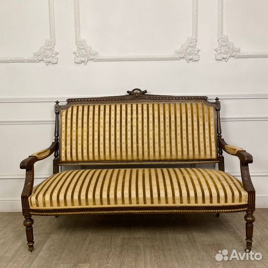 Антикварный салонный гарнитур