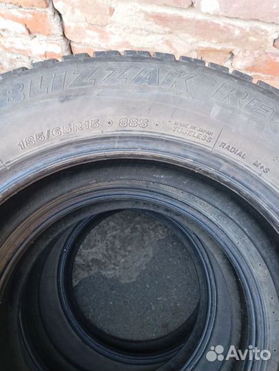 Bridgestone Blizzak Revo GZ 185/65 R15 29G