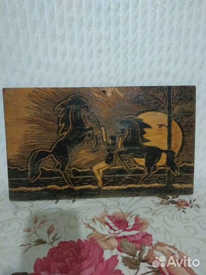 Резьба по дереву и картины