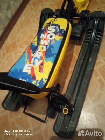 Детский снегокат со спинкой