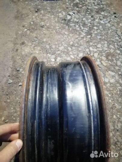 Штампованный диск 5х114.3 r16