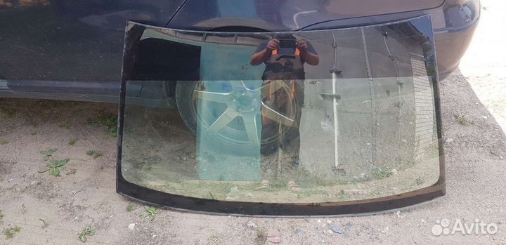 Лобовое стекло