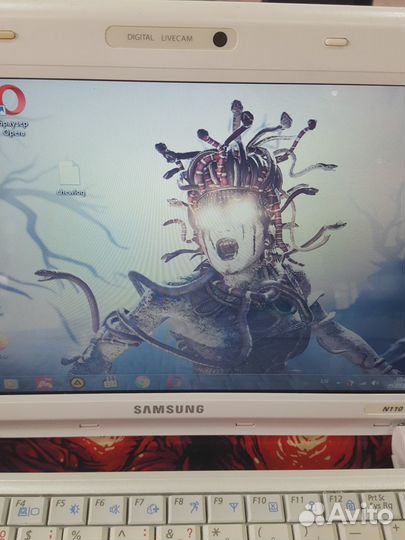 Красивый ноутбук Samsung 10,1 дюймов