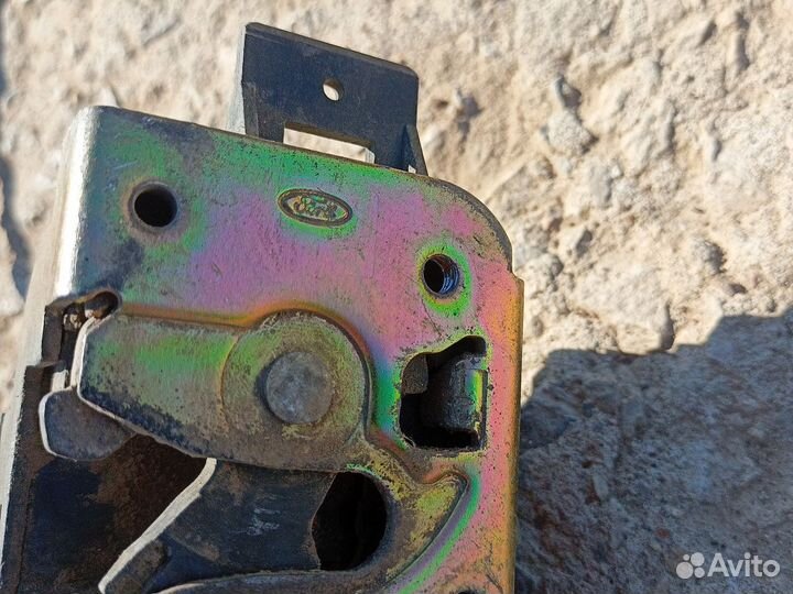 Замок двери ford focus 1 правый задний