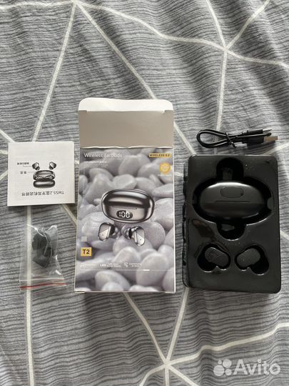 Беспроводные наушники новые