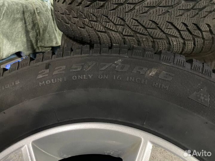 Комплект колес 225/70/R16 (зимняя резина)