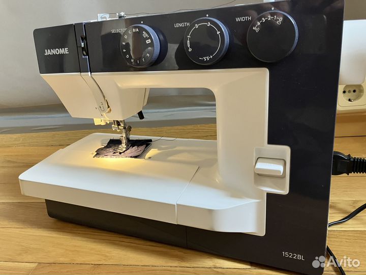 Janome Швейная машинка
