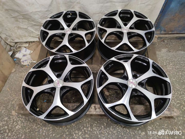 R17 ET35 DIA67.1 J7 5/114.3 Тойота