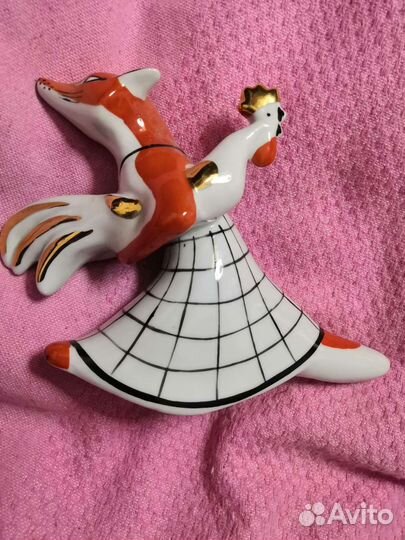 Статуэтки фарфоровые
