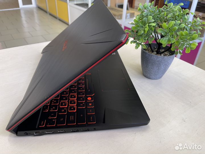 Игровой ноутбук Asus TUF/Ryzen/RX560/8GB/SSD