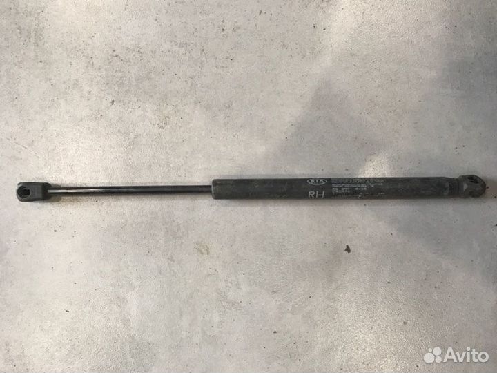 Амортизатор крышки багажника Kia Rio