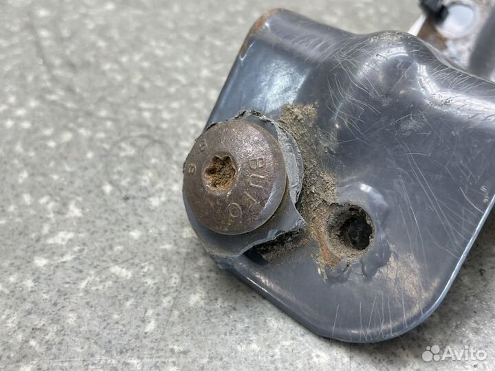 1853345 Кронштейн монтажный scania скания