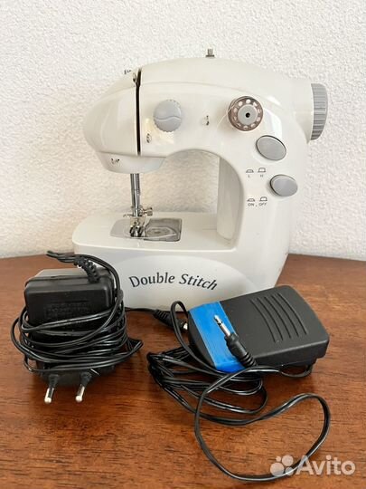 Компактная швейная машинка Double Stitch