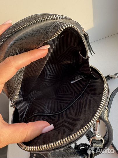 Сумка кросбоди dkny