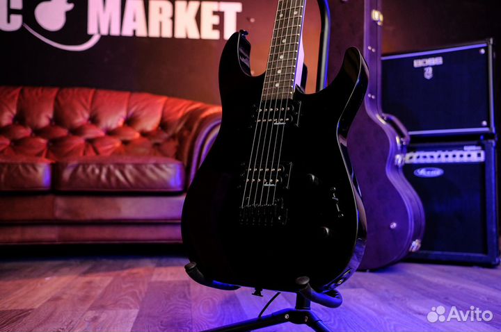 Электрогитара Jackson + Запасной комплект струн