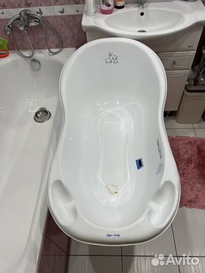 Ванночка для купания с подставкой