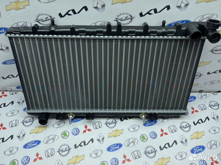 Радиатор охлаждения Nissan Almera N15 (95-00) AT