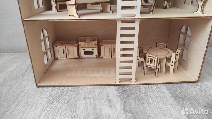 Домик кукольный