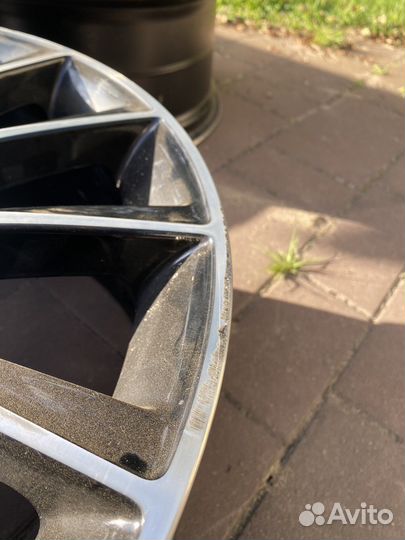 Дирки amg mercedes r 20