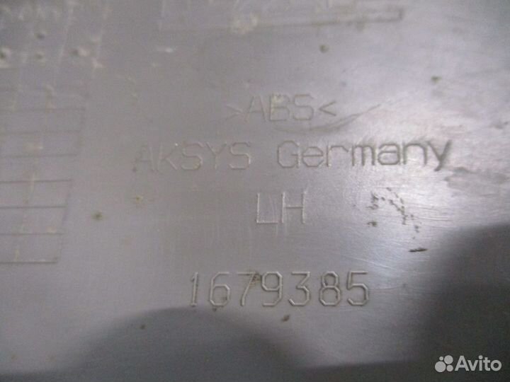 Обшивка двери левая DAF 1679385