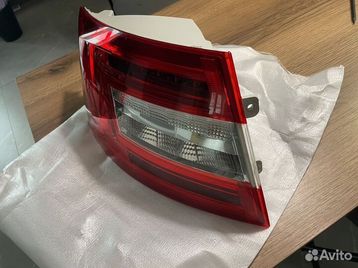 Фонарь задний левый Skoda octavia a7 оригинал