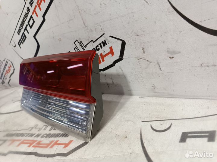 Фальшпанель mitsubishi delica D:5 CV1W CV2W CV4W CV5W 1143231 правая 8336A028 KA9487Z