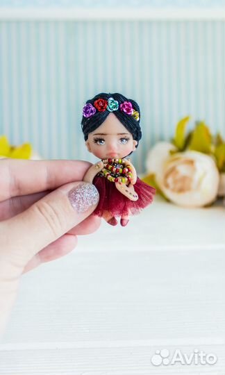 Миниатюрная кукла Фрида, портретная кукла на заказ