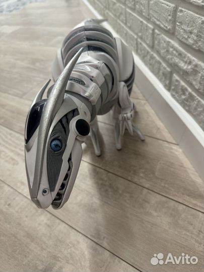 Робот WowWee Робораптор Х 8395