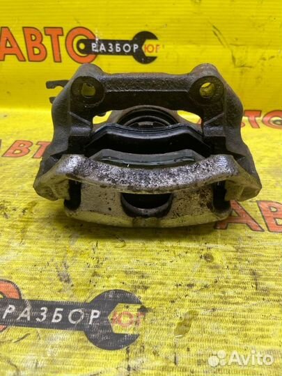 Суппорт передний правый Volkswagen Passat B5 AHL