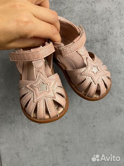 Босоножки для девочки