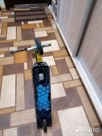 Трюковой самокат новый