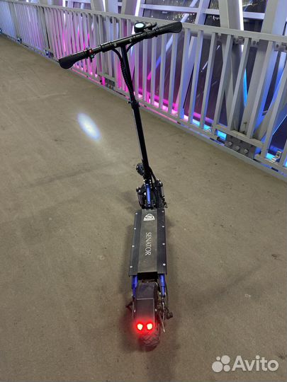 Электросамокат Senator Mustang
