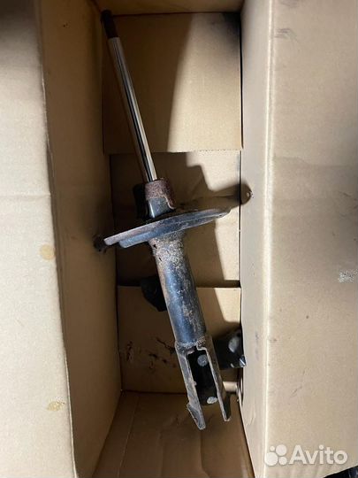 Амортизаторы передние