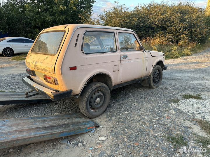 LADA 4x4 (Нива), 1985