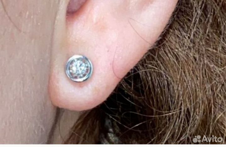 Серьги пуссеты белое золото бриллиантами