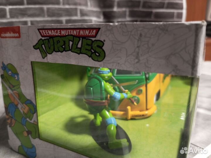 Модель Hollywood Rides 1:24 tmnt