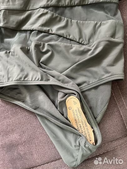 Купальник женский слитный новый