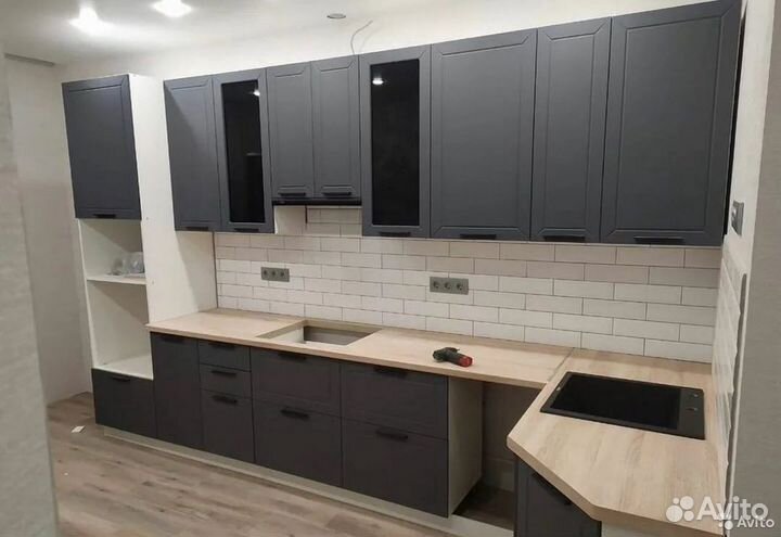 Кухня новая модульная серая