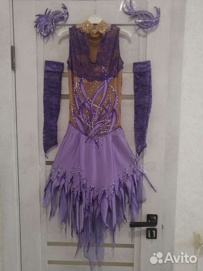 Костюм для фигурного катания