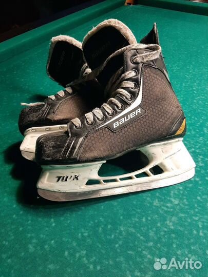 Хоккейные коньки bauer