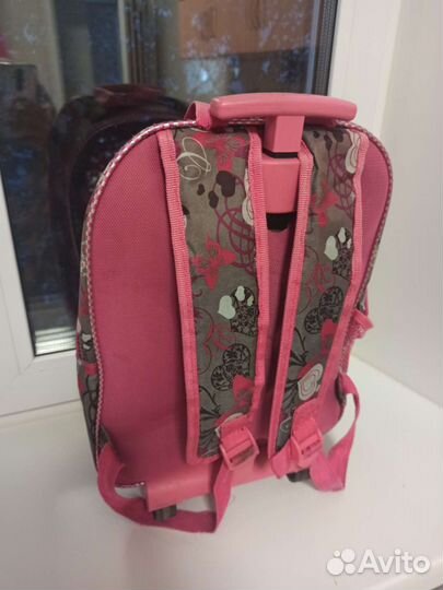 Чемодан рюкзак на колесах детский