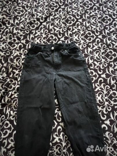 Джинсы бананы bershka