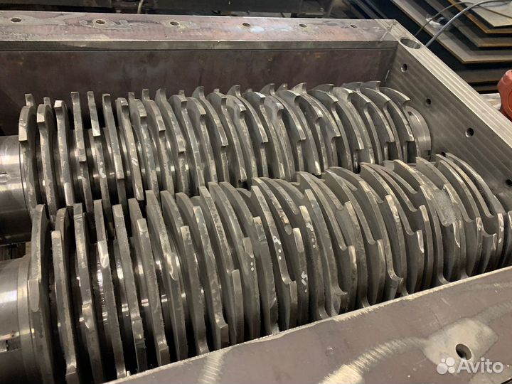 Шредер промышленный для пластика, дерева, резины