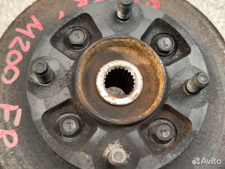 Кулак поворотный перед правый Chevrolet Spark M200