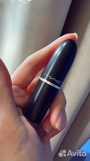 MAC lipstick matte Diva матовая помада бургунди