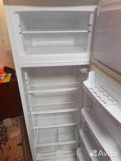 Холодильник бу indesit