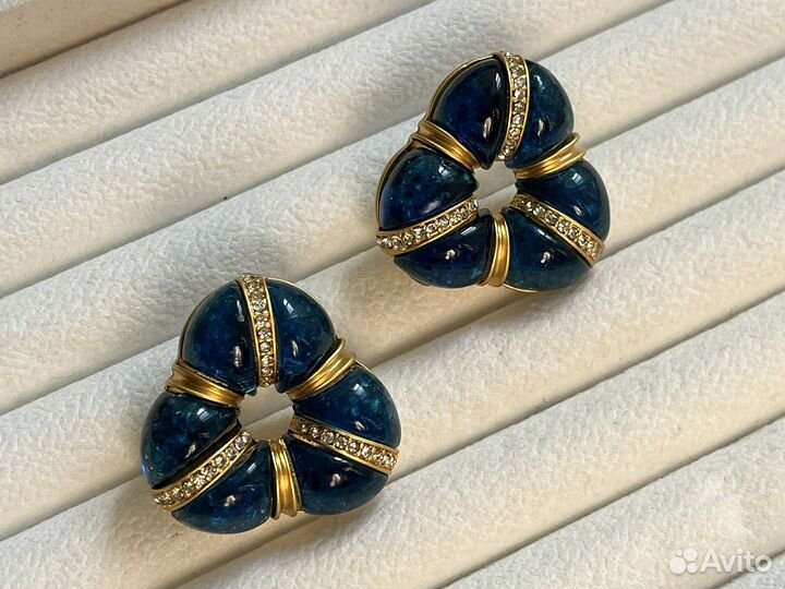 Акцентные серьги burachie