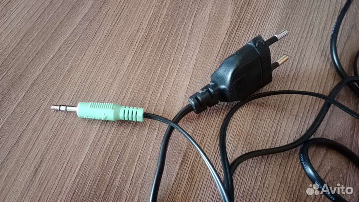 Компьютерные колонки genius